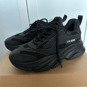 Steve Madden Sneakers in black